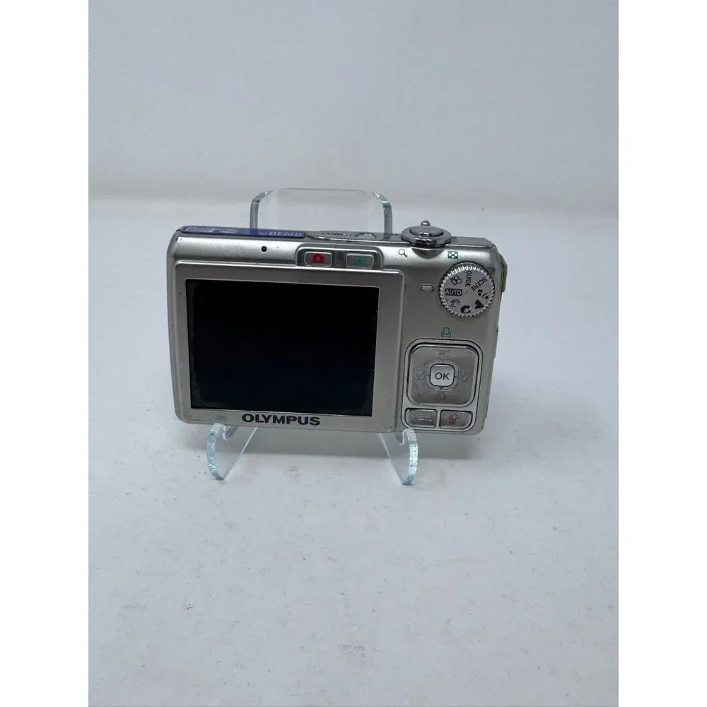 Olympus FE-230 7.1MP Digital Camera - PARTS ONLY
